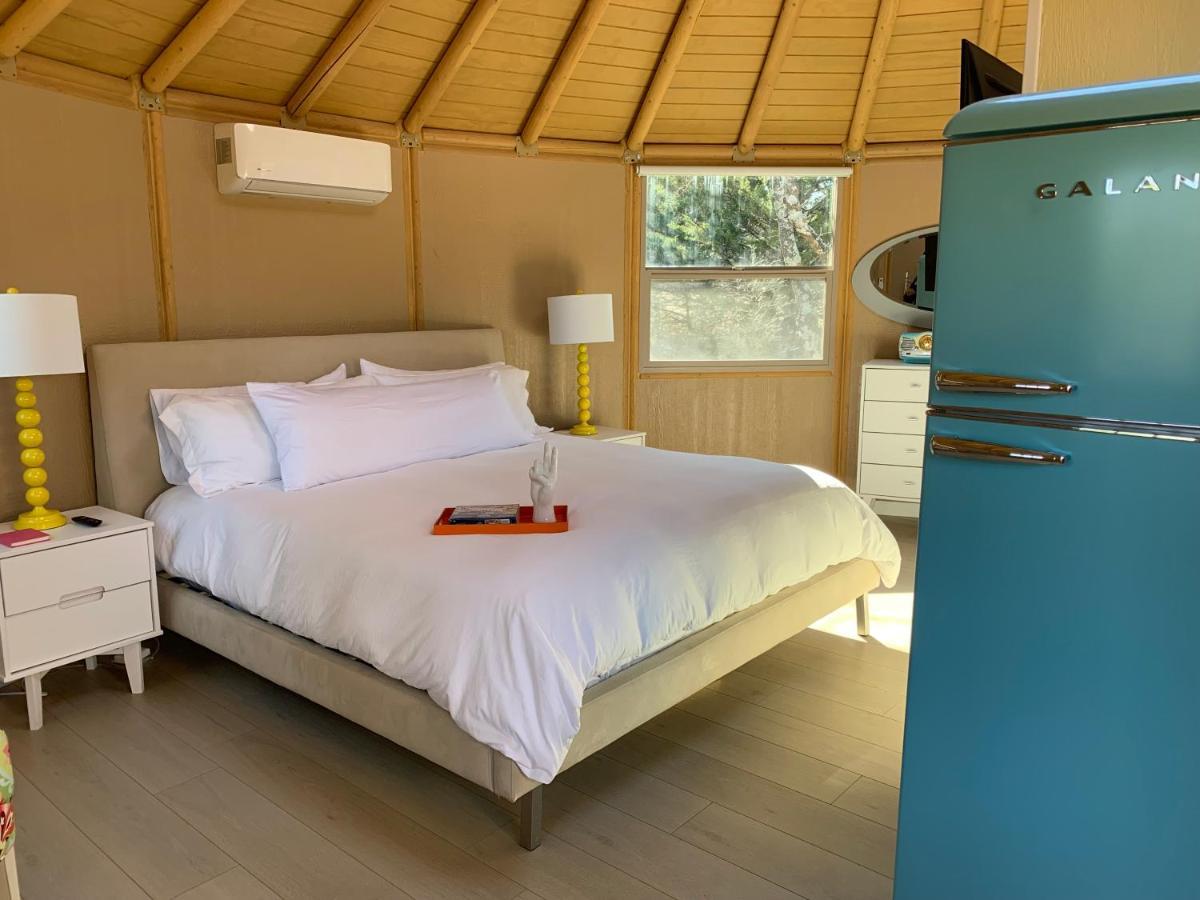 All Is Well Resort Saint Jo Экстерьер фото